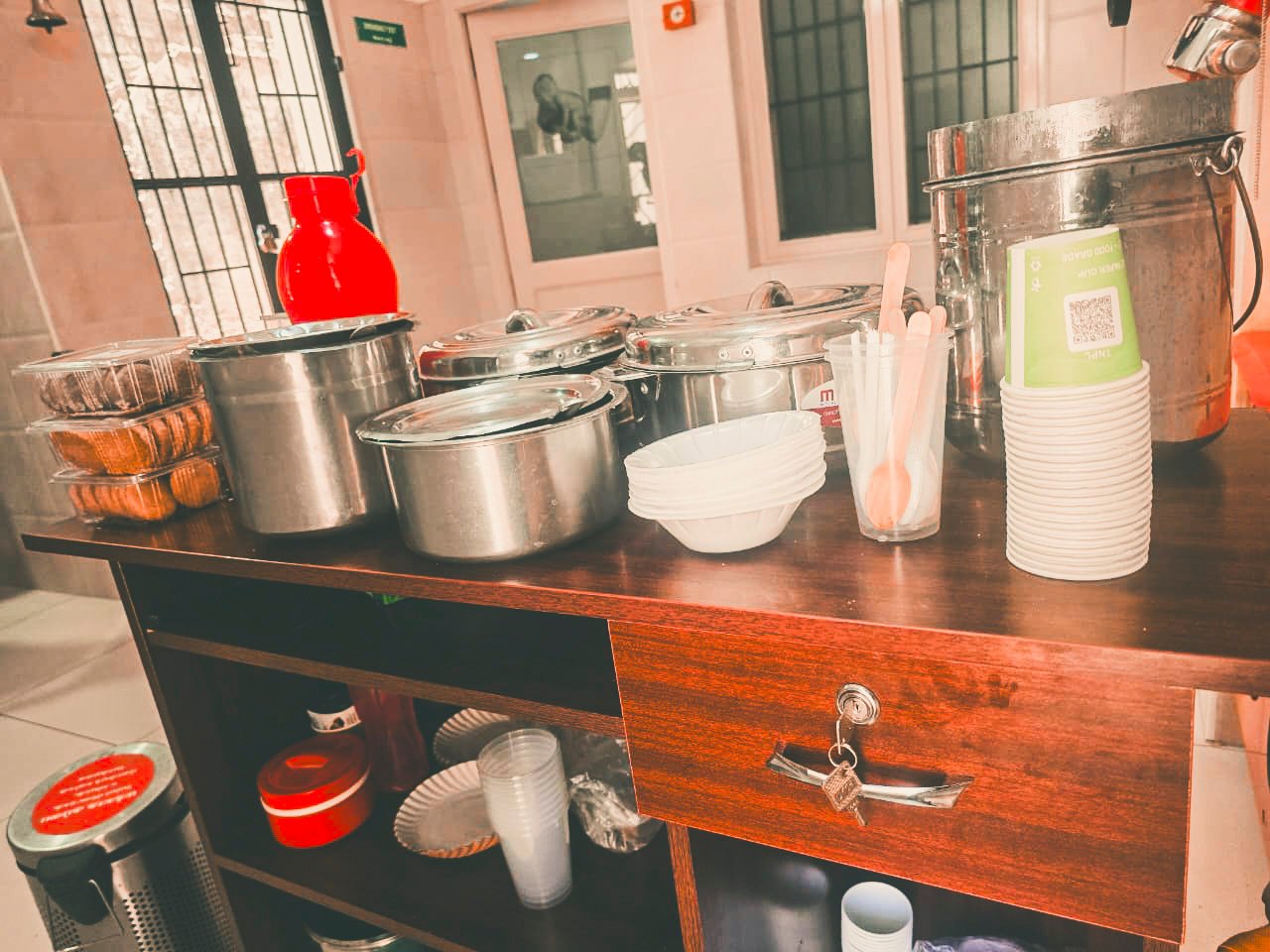 Food service counter at Dhanya Hospitals, Rajapalayam — serving prepared meals